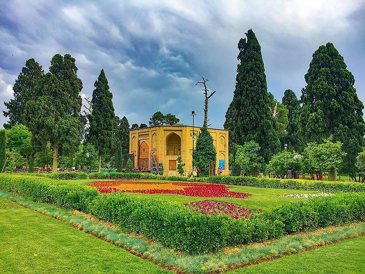 جاهای تفریحی شیراز در تابستان